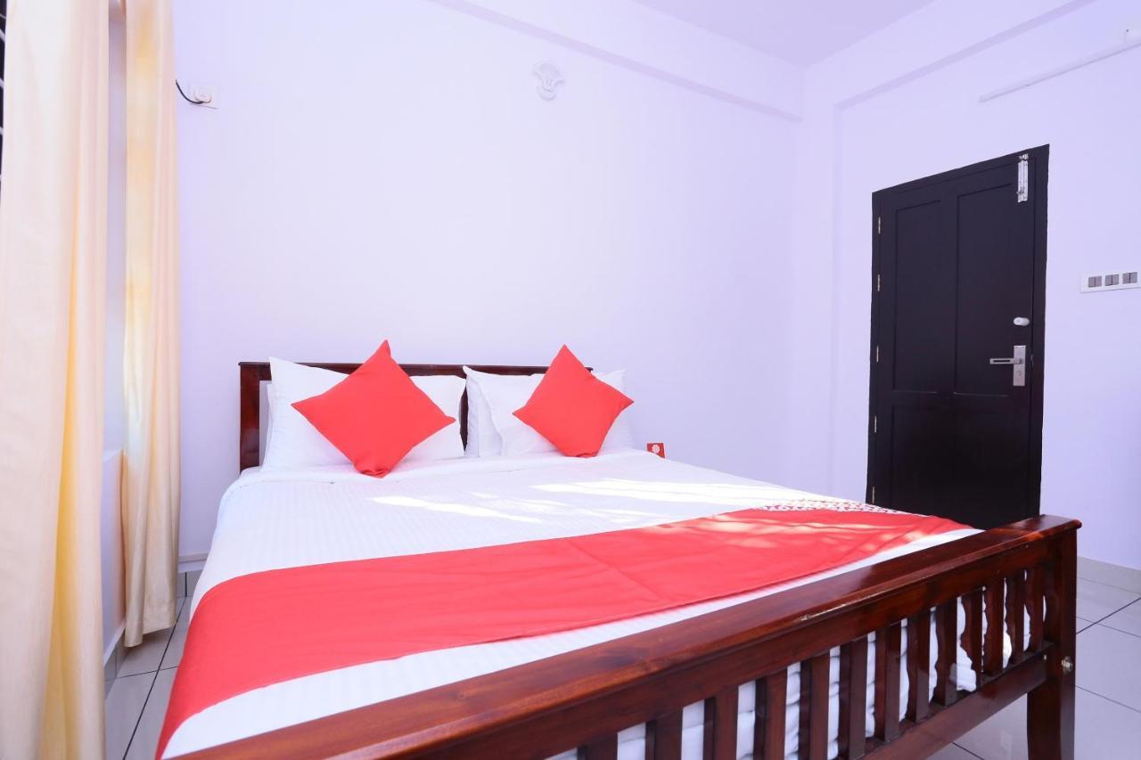 Oyo 26697 United Residency Hotel Kazhakuttam Zewnętrze zdjęcie